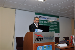 Türkiye Koyun Keçi Yetiştiricileri Merkez Birliği Genel Başkanı Çelik, küçükbaş hayvancılık desteklemelerine ilişkin, "300 bin yetiştiricimizin bu desteklerden mutlak surette faydalanmasını istiyoruz." ifadesini kullandı. Türkiye Koyun Keçi Yetiştiricileri Merkez Birliği (TÜDKİYEB) Genel Başkanı Nihat Çelik, yazılı açıklamasında, Resmi Gazete'de yayımlanarak yürürlüğe giren Hayvancılık Desteklemeleri Uygulama Tebliği'nde yer alan küçükbaş hayvancılık desteklemeleriyle ilgili değerlendirmelerde bulundu. Anaç koyun keçi desteği yerine ilk defa olmak üzere kuzu ve oğlak desteği verileceğini anımsatan Çelik, yetiştiricilerin Birliğe üye olmaları durumunda kuzu ve oğlak destekleriyle sürü yöneticisi istihdam desteklerinden faydalanabileceklerini belirtti.