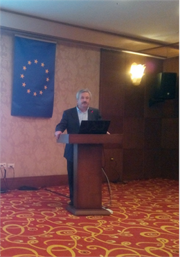 ANK HABER / Köşe Yazarı / Orhan Kemal Erkılıç Çoban arkadaşlar ülkemizde bazen gelirleri bazen de özgür iradeleriyle kullandıkları oylarla gündeme gelir. Oysa çobanlar yaptıkları iş gereği tartışılmaktan çok teşvik edilmeli hatta sayıları artırılmalıdır. Bu basit görüş ülkemizin tarım ve hayvancılığını biraz takip edenlerin bile kolaylıkla fark edebileceği bir durumdur.