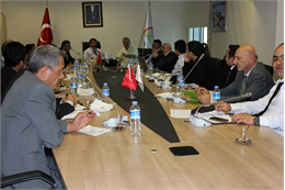 TÜDKİYEB Genel Başkanı Nihat Çelik, ÇKS verilerine göre kadın çiftçi sayısında büyük bir artış yaşandığını söyledi. Çelik, kadın çiftçilerin desteklenmesini istedi. Türkiye Koyun Keçi Yetiştiricileri Merkez Birliği (TÜDKİYEB) Genel Başkanı Nihat Çelik, Dünya Kadın Çiftçiler Günü dolayısıyla elipshaber.com’a çok önemli değerlendirmelerde bulundu.