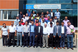 Türkiye Koyun Keçi Yetiştiricileri Merkez Birliği (TÜDKİYEB) Genel Başkanı Nihat Çelik, 6 Kasım 2024 tarihinde Kars İli Koyun Keçi Yetiştiricileri Birliği Başkanı Ali Gürbüz Sadıkoğlu, Tunceli İli Koyun Keçi Yetiştiricileri Birliği Başkanı Zeynel Erdoğan ve Tunceli Birliğin Yönetim Kurulu Üyesi Serdar Atasoy ile Doğu Anadolu Tarımsal Araştırma Enstitüsünden Halk Elinde Küçükbaş Hayvan Islahı Ülkesel Projesinde Proje Lideri olarak görevini yürüten Ziraat Yüksek Mühendisi Erdoğan Sezgin’i makamında kabul ederek sektörle alakalı birtakım görüşmelerde bulundu. Genel Başkan Çelik, ziyarete ilişkin olarak “Kars Birlik Başkanımız Sayın Ali Gürbüz Sadıkoğlu, Tunceli Birlik Başkanımız Sayın Zeynel Erdoğan ve Tunceli Birliğimizin Yönetim Kurulu Üyesi Sayın Serdar Atasoy ile Doğu Anadolu Tarımsal Araştırma Enstitüsünden Halk Elinde Küçükbaş Hayvan Islahı Ülkesel Projesinde Proje Lideri olarak görevini yürüten Ziraat Yüksek Mühendisi Sayın Erdoğan Sezgin’in Merkez Birliğimize yapmış oldukları ziyaretten büyük memnuniyet duydum. Ziyarette çok değerli Başkanlarım ve Proje Liderimiz ile birlikte sektörümüzle alakalı çeşitli istişarelerin yanısıra Kars ve Tunceli özelinde yetiştiricilerimizin sorunlarının çözümü ve taleplerine ilişkin birtakım görüşmelerde bulunduk.