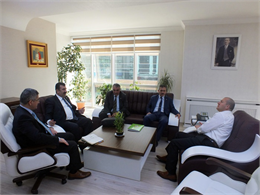 T.C Tarım ve Orman Bakanlığı Tarım Reformu Genel Müdürlüğü tarafından 4 Aralık 2024 tarihinde Bakanlıkta tarımsal amaçlı örgütlerin temsilcileri ile bir bilgilendirme toplantısı gerçekleştirildi. Tarım Reformu Genel Müdürü Dr. Osman Yıldız’ın başkanlığında gerçekleştirilen toplantıya tarımsal amaçlı örgütlerin Merkez Birliklerinin Yönetim Kurulu Başkanları veya temsilcileri iştirak etti.