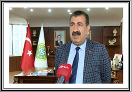 Türkiye İstatistik Kurumu (TÜİK) 26 Mayıs 2022 tarihinde et ve süt üretim istatistikleri ile ilgili bilgilendirme toplantısı düzenledi. Sektör paydaşlarının katılımıyla gerçekleştirilen toplantıya Türkiye Damızlık Koyun Keçi Yetiştiricileri Merkez Birliği (TÜDKİYEB) Genel Başkanı Nihat Çelik ve Genel Sekreter Veysel Ören de iştirak etti. TÜDKİYEB Genel Başkanı Çelik toplantı toplantı sonrasında yaptığı açıklamada tarımsal faaliyetlerdeki gelişmelerin yıllar itibariyle takip edilmesi ve tarım politikalarının oluşturulmasına yardımcı olmak üzere ayrıntılı, sistemli ve tutarlı tarım istatistiklerine ihtiyaç olduğunu ve bu nedenle doğru planlamaların yapılması dolayısıyla gerçekçi hedeflerin belirlenmesi için tarım istatistiklerinin son derece önemli olduğunu söyledi.