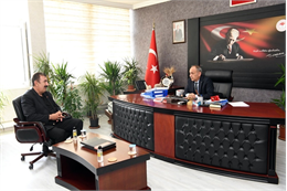 Türkiye Damızlık Koyun Keçi Yetiştiricileri Merkez Birliği (TÜDKİYEB) Genel Başkanı Nihat Çelik, Tarım ve Orman Bakanı Bekir Pakdemirli'nin onayı ile Tarımsal Üretici Örgütleri Danışma Platformu (TÜÖDAP) oluşturulduğunu belirterek bu platformda üretici ve yetiştirici birliklerinin yer almasının sektöre çok büyük katkıları olacağını söyledi. TÜDKİYEB Genel Başkanı Nihat Çelik, hızlı karar alma ve uygulamaya geçirme noktasında danışma platformunun önemine dikkat çekerek, "Bu platformun hayata geçirilmesi, hızlı karar alma ve uygulama noktasında, ülkesel ve bölgesel gıda üretiminin sürekliliği için ve içinde bulunduğumuz bu zorlu sürecin en kısa sürede atlatılabilmesi adına yerinde bir karardır. Bakanlığımız bu girişimiyle çok önemli bir yeniliğe imza atarak üretici örgütlerini birer paydaş olarak kabul etmiştir.